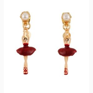 Les Néréides red mini ballerina and pearl stud earrings